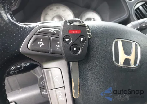 2010 Honda Pilot Touring z USA, uszkodzony, nr VIN 5FNYF4H94AB026325